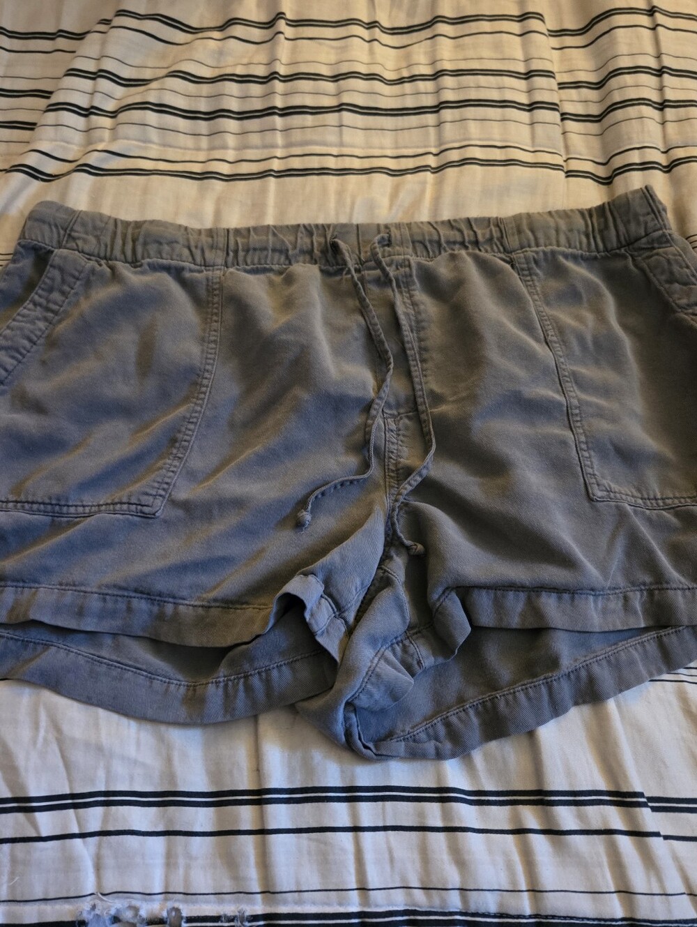 GAP Washed Gray Elastic Drawstring Cotton/Linen Shorts